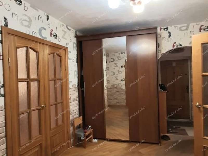 четырёхкомнатная квартира на улице Карла Маркса дом 24