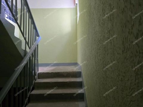 2-komnatnaya-b-r-zarechnyy-d-3 фото