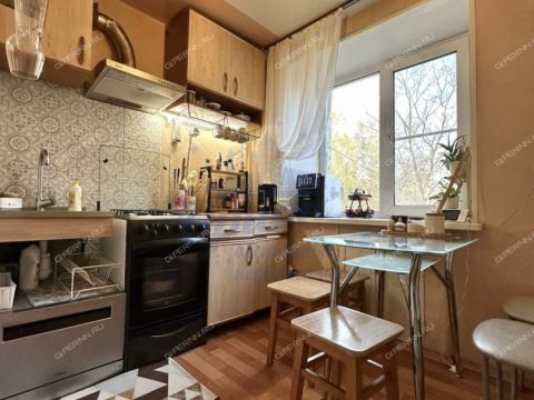 3-komnatnaya-rabochiy-poselok-pervoe-maya-balahninskiy-municipalnyy-okrug фото