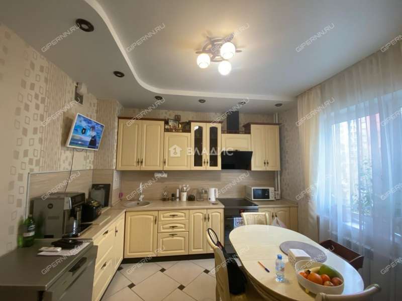 двухкомнатная квартира на бульваре 60-летия Октября дом 23 к1