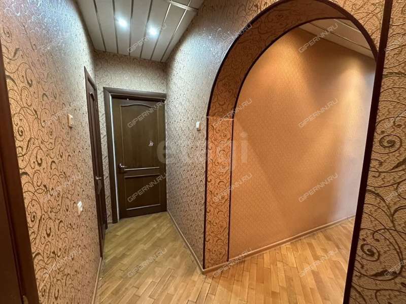 трёхкомнатная квартира на Студенческой улице дом 12
