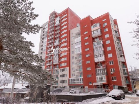 3-komnatnaya-ul-svetlogorskaya-d-6 фото