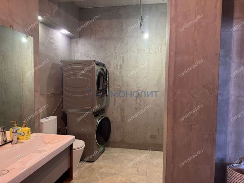 трёхкомнатная квартира на улице Коминтерна дом 127