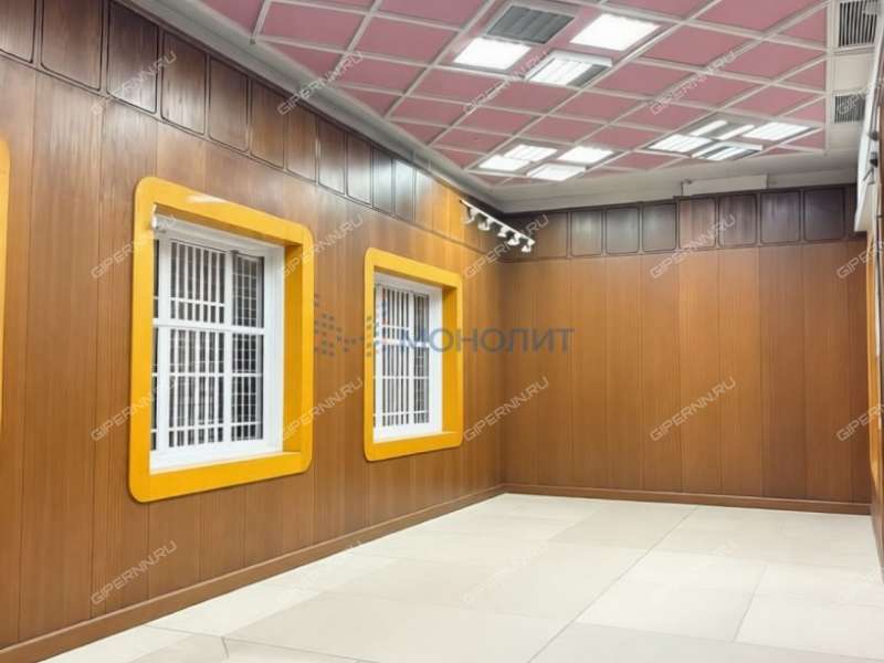 помещение под офис, торговую площадь на улице Нестерова