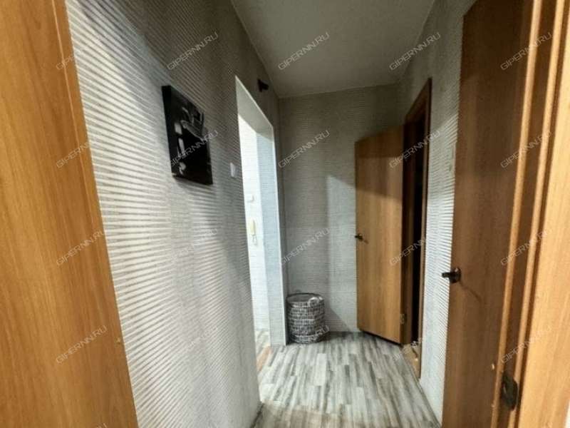 однокомнатная квартира на бульваре 60-летия Октября дом 25 к2