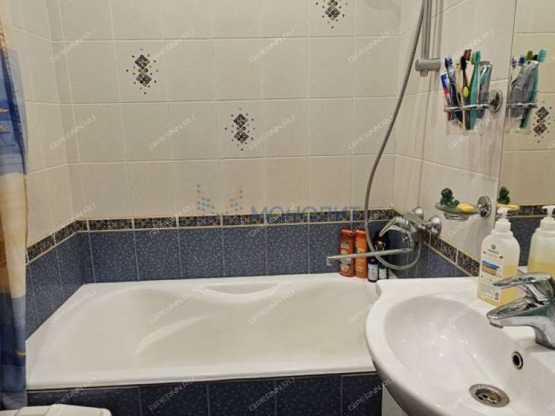 трёхкомнатная квартира на Космической улице дом 54