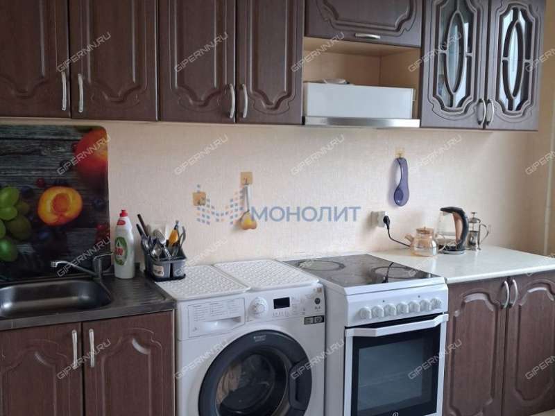 двухкомнатная квартира на Бурнаковской улице дом 77