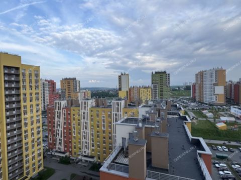 4-komnatnaya-ul-romantikov-d-13 фото