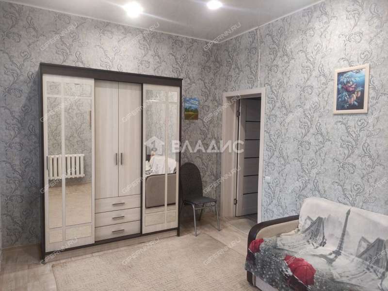 трёхкомнатная квартира на шоссе Жиркомбината дом 10