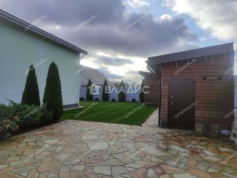 дом на улице Школьная деревня Комарово