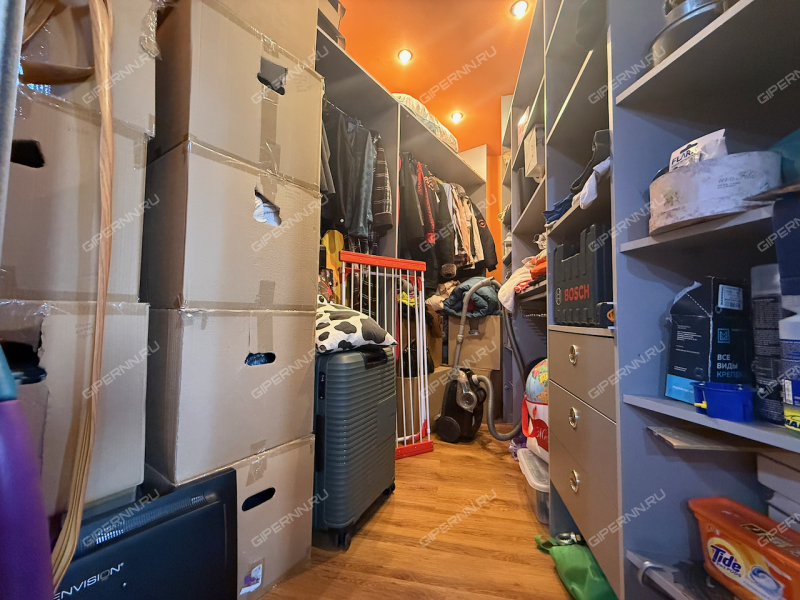 трёхкомнатная квартира на улице Коминтерна дом 127