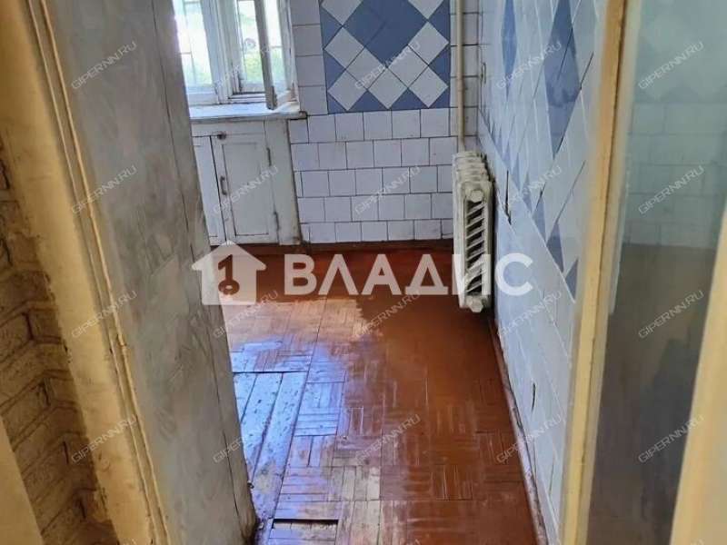 трёхкомнатная квартира на бульваре 60-летия Октября дом 6