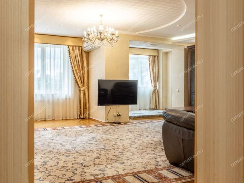 четырёхкомнатная квартира на Трудовой улице дом 8