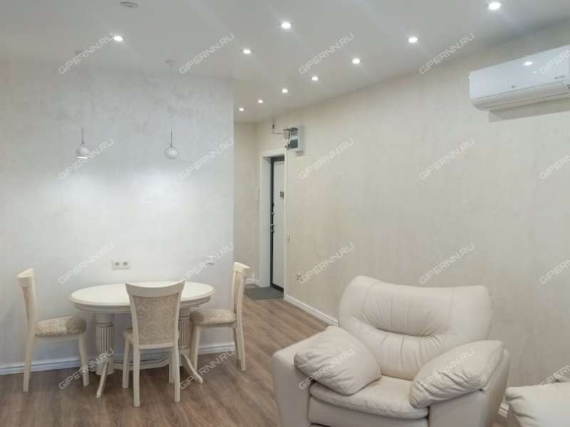 трёхкомнатная квартира на улице Маршала Баграмяна дом 4