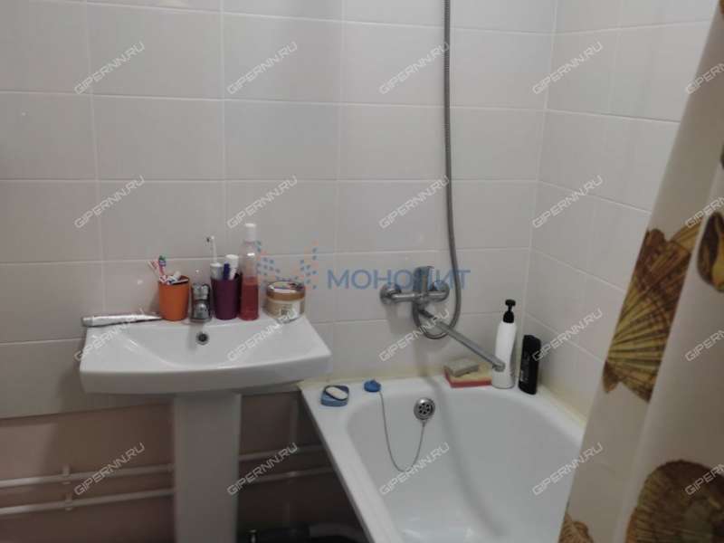 трёхкомнатная квартира на улице Дружаева дом 1