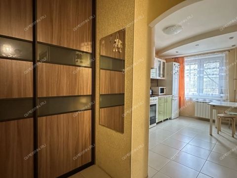 3-komnatnaya-ul-strokina-d-9 фото