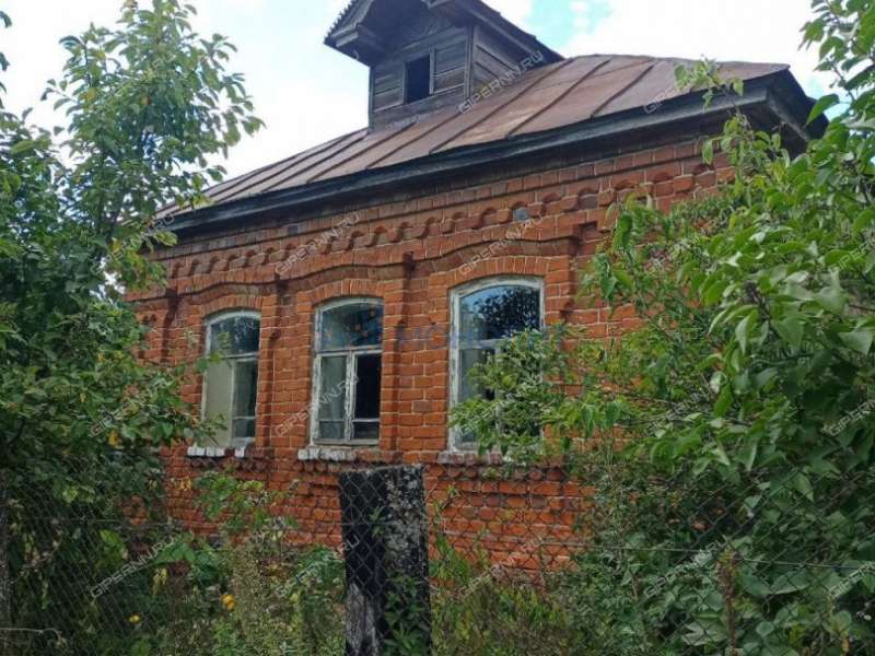 дом на Подгорной улице село Толба