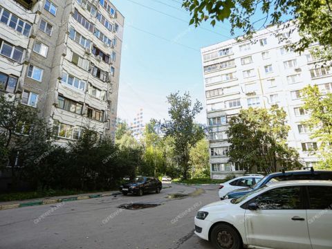 1-komnatnaya-ul-germana-lopatina-d-9a фото