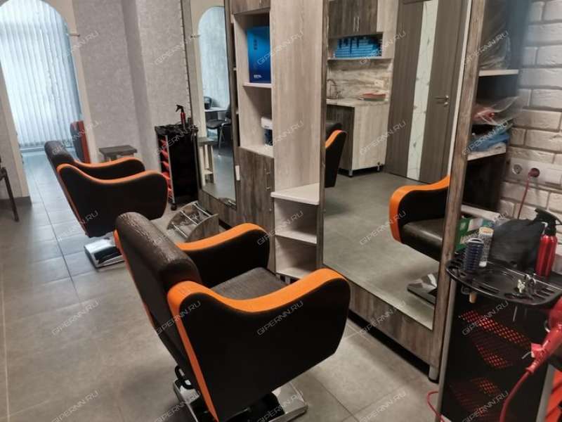 помещение под торговую площадь на улице Коммуны