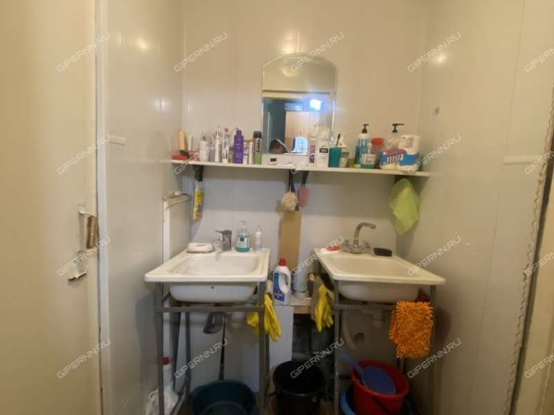 комната в доме 42 на улице Бурденко