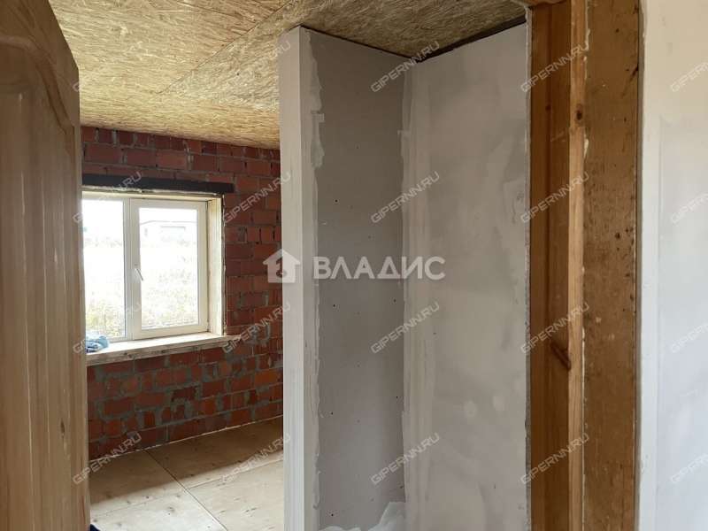 дом на  село Выездное