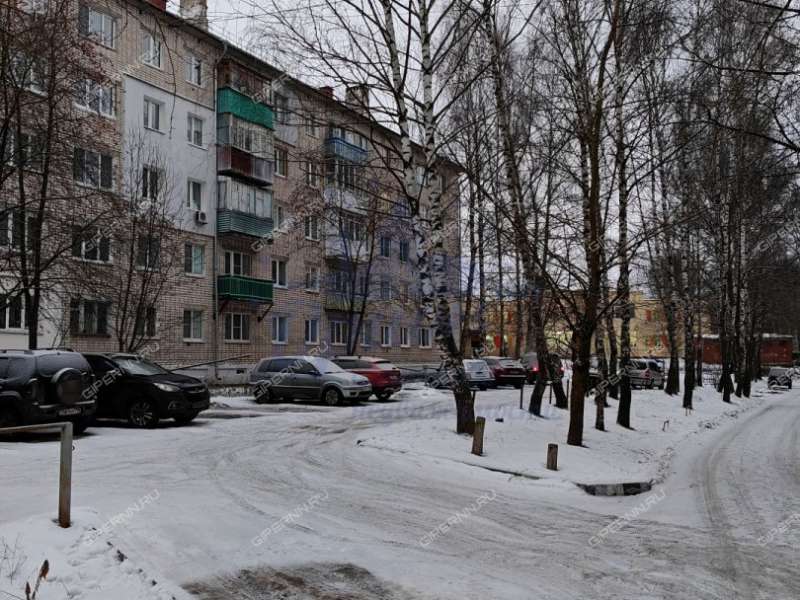 трёхкомнатная квартира в 2-м микрорайоне дом 16 город Богородск