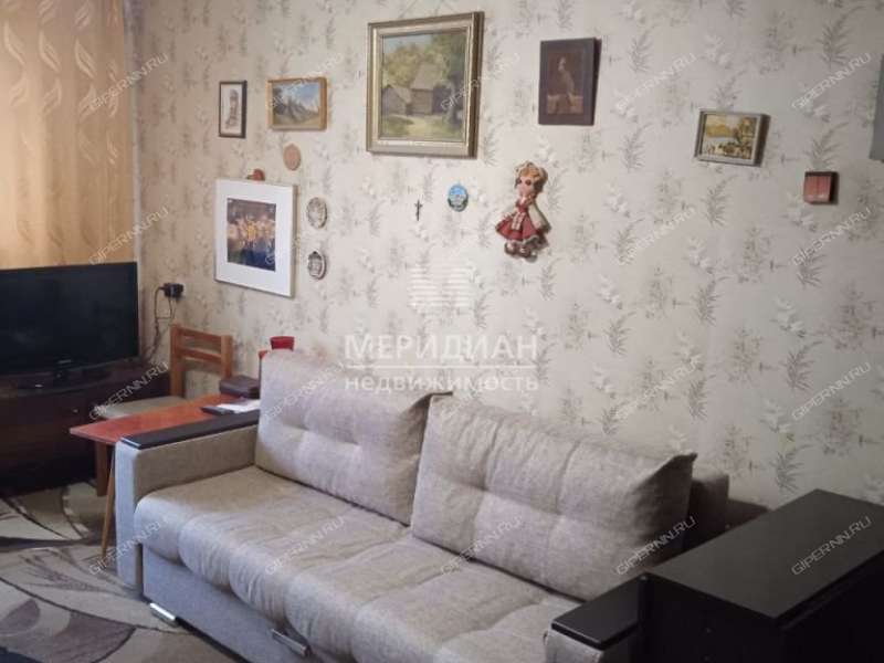 трёхкомнатная квартира на улице Энгельса дом 15