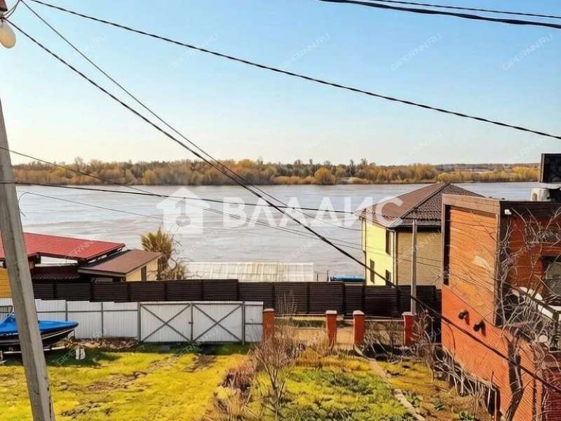 дом на улице Зеленкина село Безводное