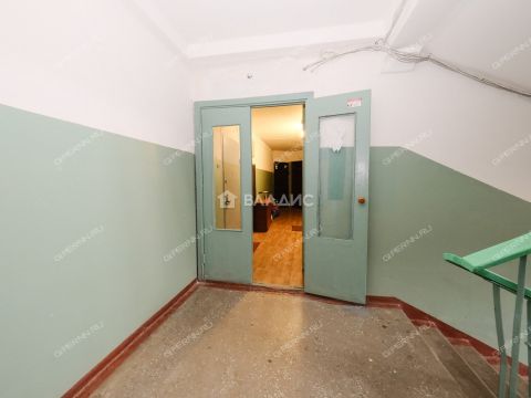 1-komnatnaya-ul-rodionova-d-5a фото