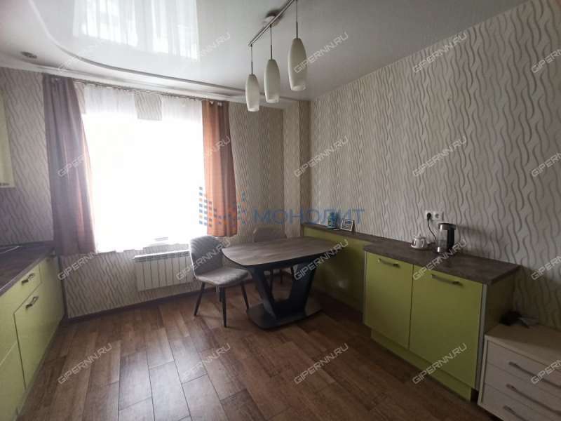 трёхкомнатная квартира на улице Родионова дом 195 к1