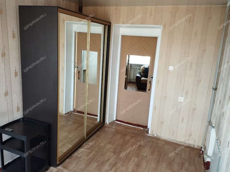 комната в доме 233 на Московском шоссе