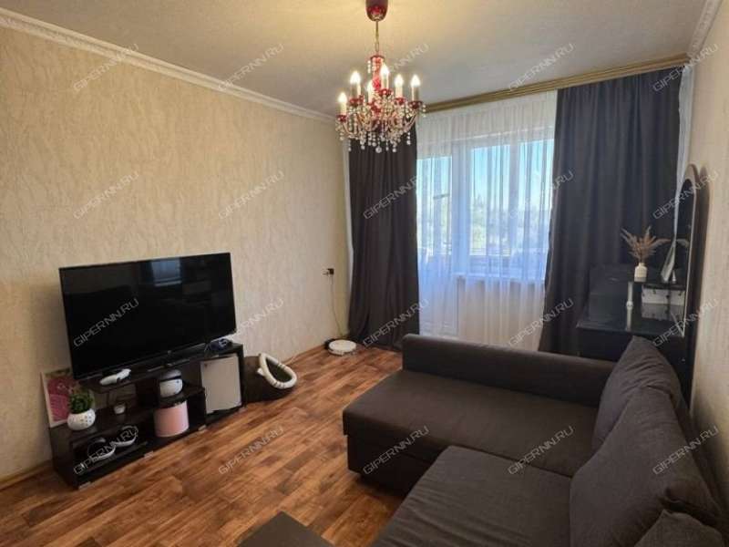 трёхкомнатная квартира на улице Челюскинцев дом 22