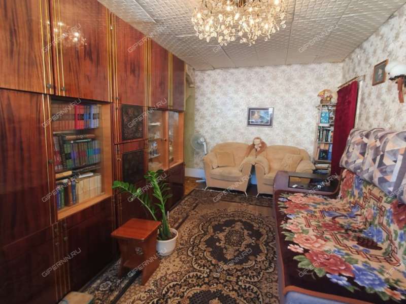 трёхкомнатная квартира на Театральной улице дом 10 город Кстово