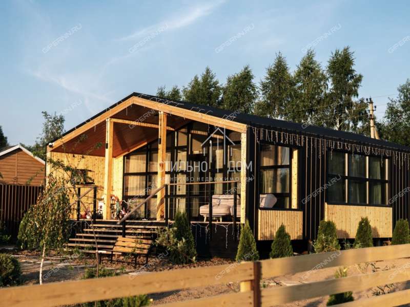 дом на улице Цветочная село Безводное