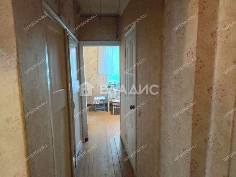 трёхкомнатная квартира на Стрелковой улице дом 65