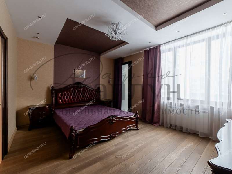 четырёхкомнатная квартира на Славянской улице дом 23