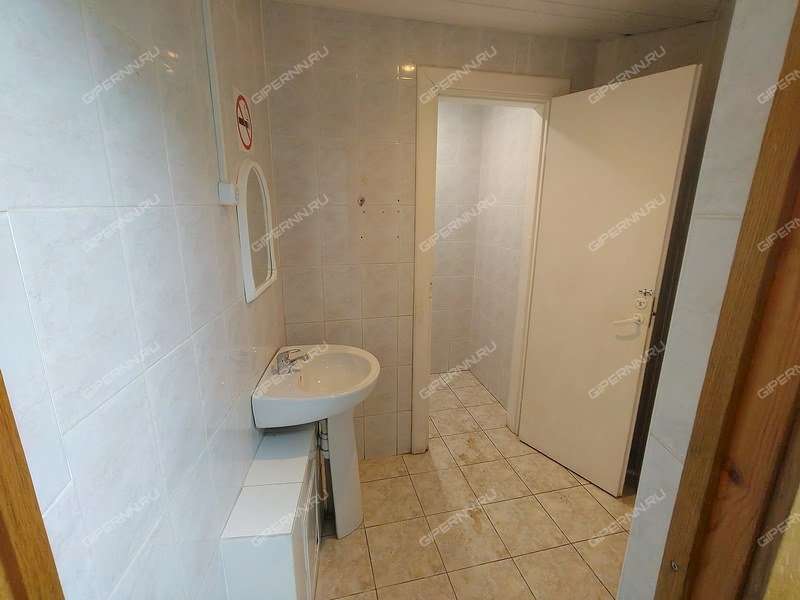 помещение под торговую площадь на Керченская ул,д. 14а