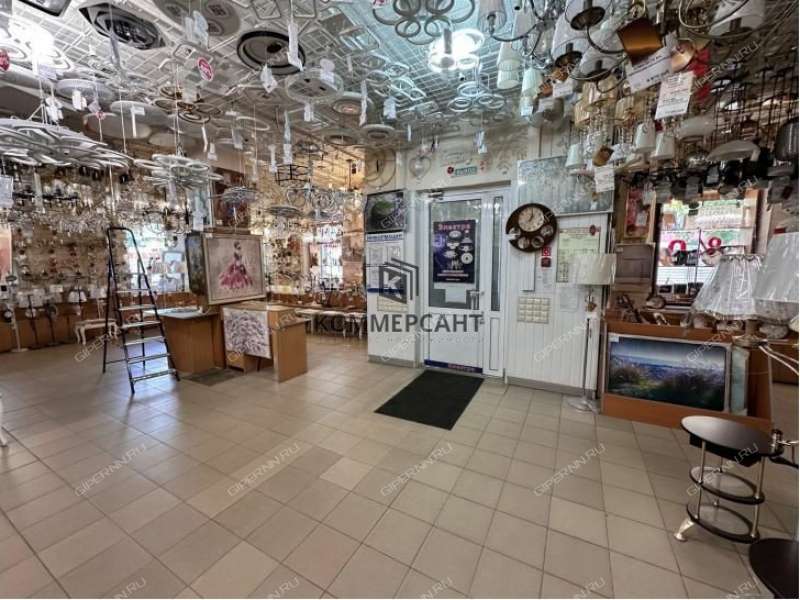 здание под офис, торговую площадь на улице Долгополова