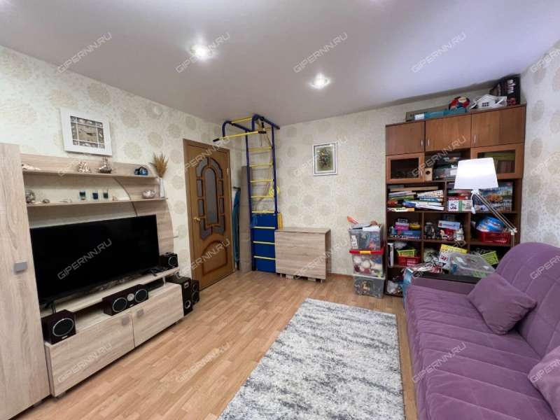 двухкомнатная квартира на Учительской улице дом 12