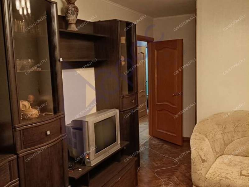 двухкомнатная квартира на бульваре 60-летия Октября дом 13