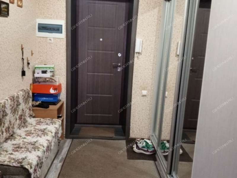 трёхкомнатная квартира на улице Героя Советского Союза Поющева дом 15