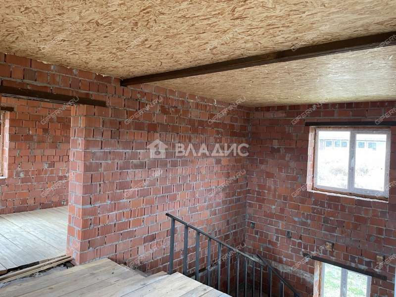 дом на  село Выездное