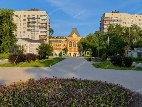 3-komnatnaya-ul-dolzhanskaya-d-11 фото