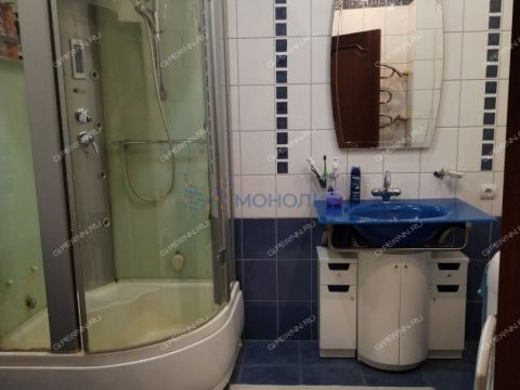 4-komnatnaya-ul-40-let-oktyabrya-d-5b фото