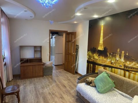 4-komnatnaya-ul-strokina-d-19 фото