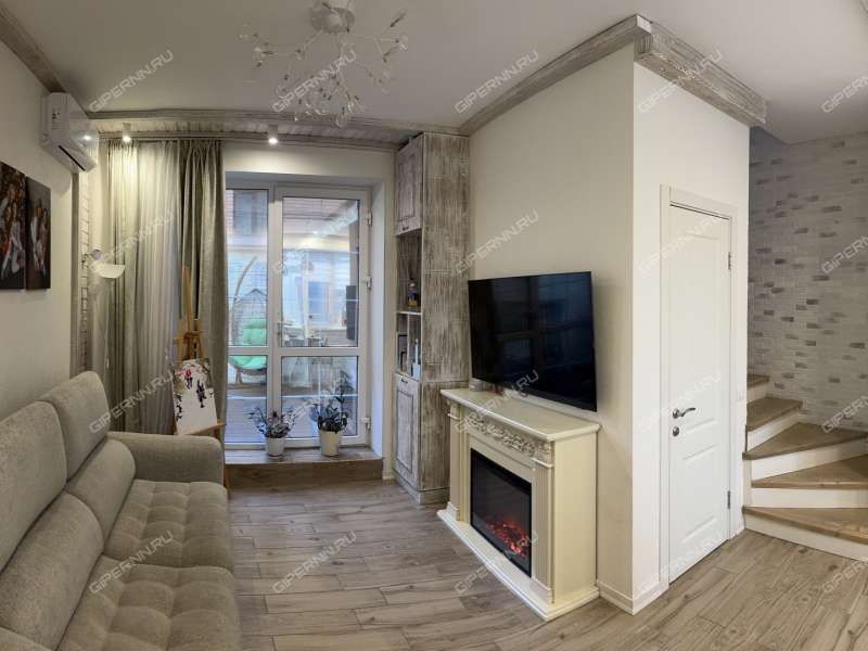 дом в деревне Новая