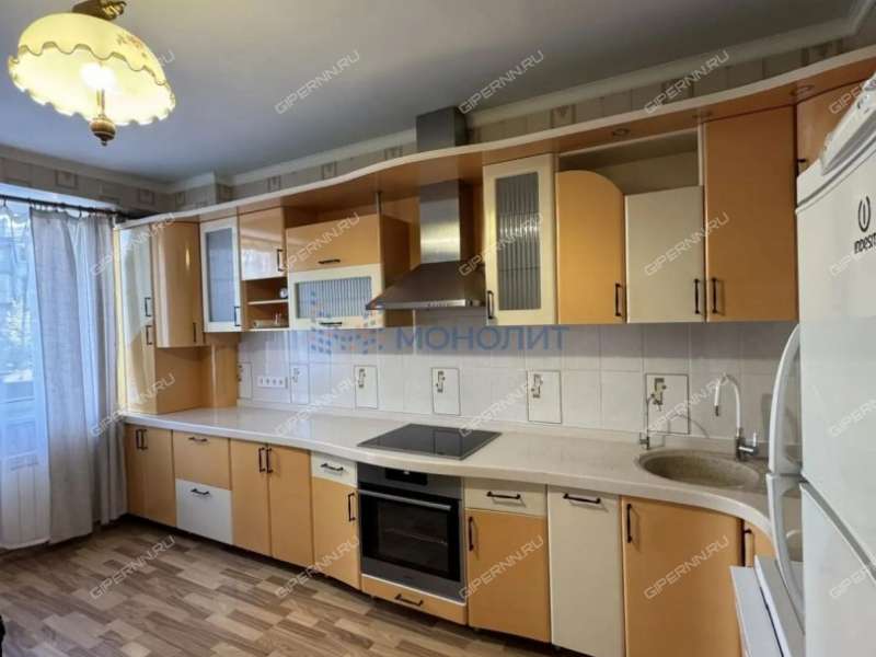 трёхкомнатная квартира на Большой Покровской улице дом 93б