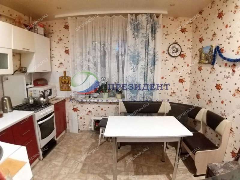 трёхкомнатная квартира на Красноуральской улице дом 3а