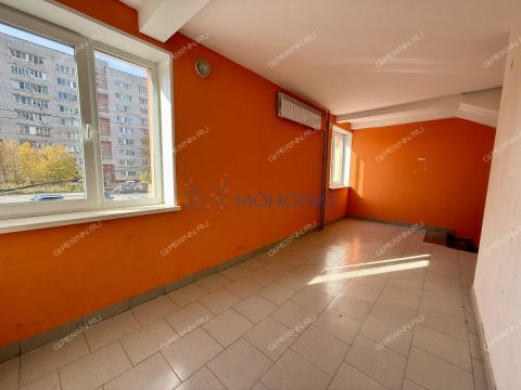 2-komnatnaya-ul-dvizhencev-d-34 фото