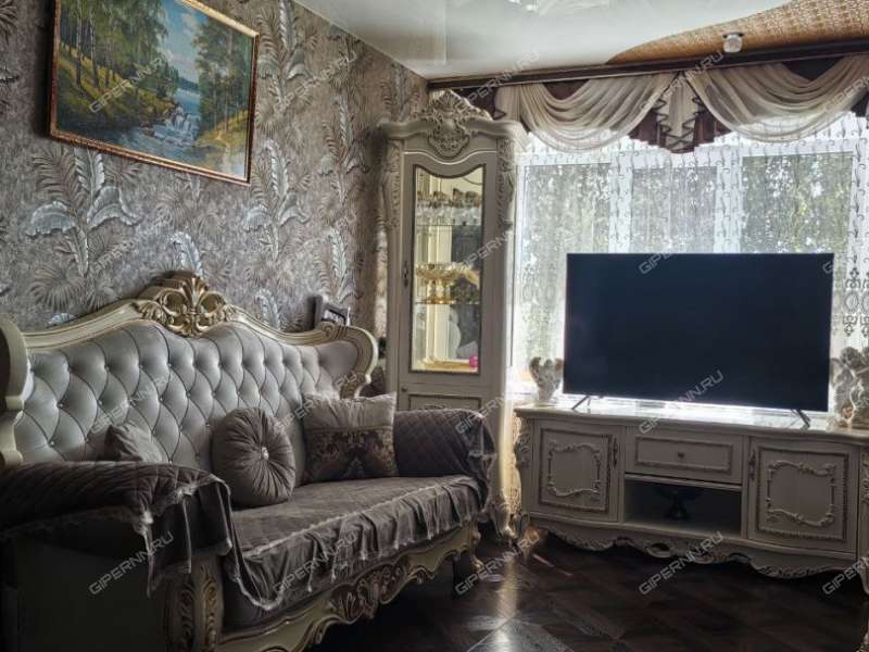 трёхкомнатная квартира на Школьной улице дом 23 посёлок Ждановский